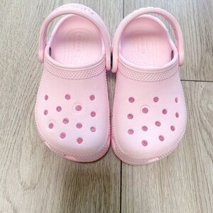 CROCS Kids Classic Clog in Light Pink